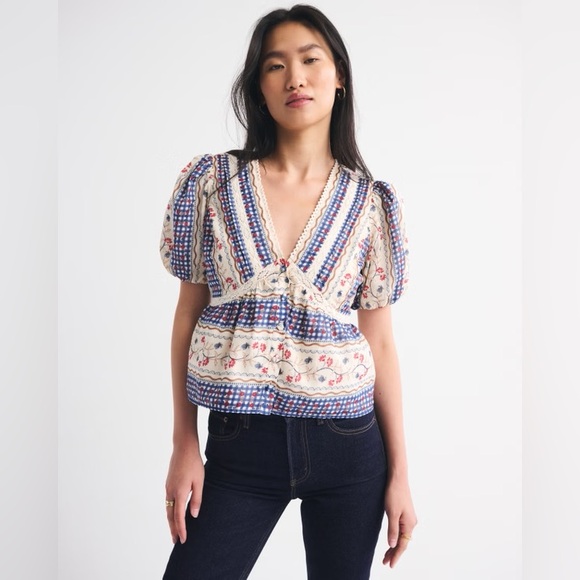 A&F Puff Sleeve Button-Through Top - Picture 3 of 8